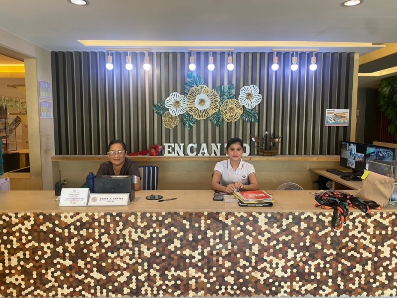 フィリピン留学 Cebu21 - SMEAG ENCANTO-Front,cafe area, nurse station-5